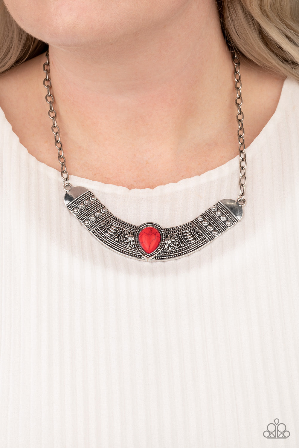 Very Venturous Necklace - Red