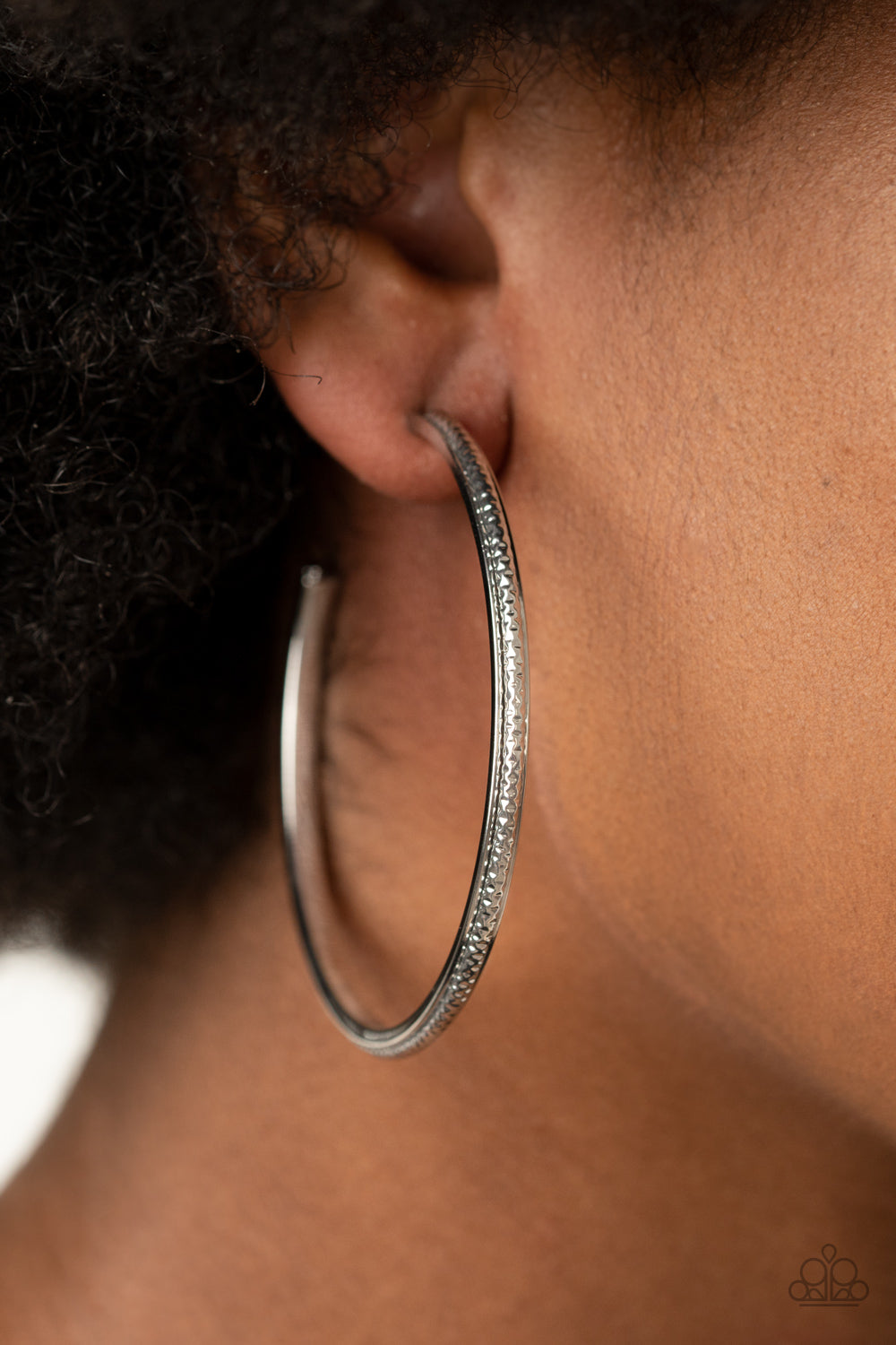 Sultry Shimmer Earrings - Silver