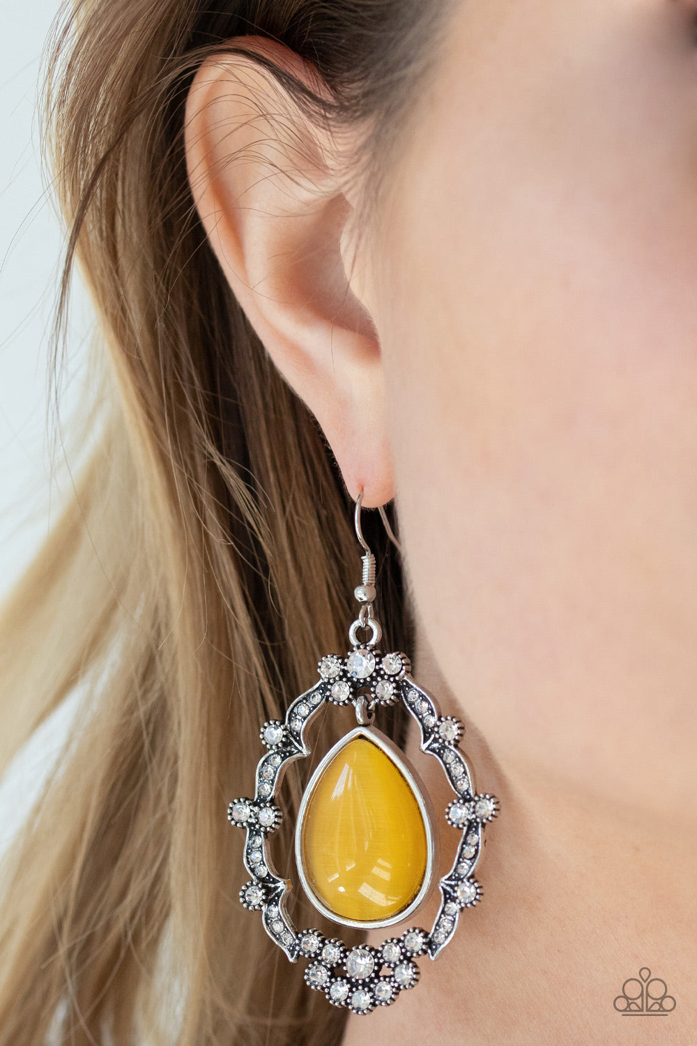 Icy Eden Earrings - Yellow