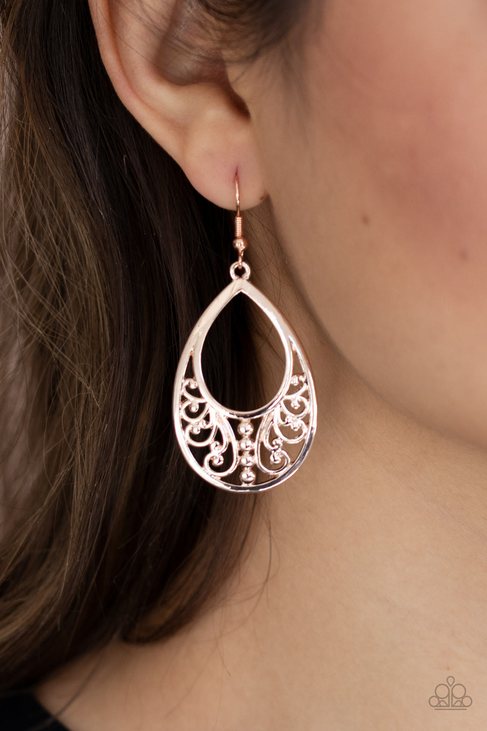 Stylish Serpentine Earrings - Rose Gold
