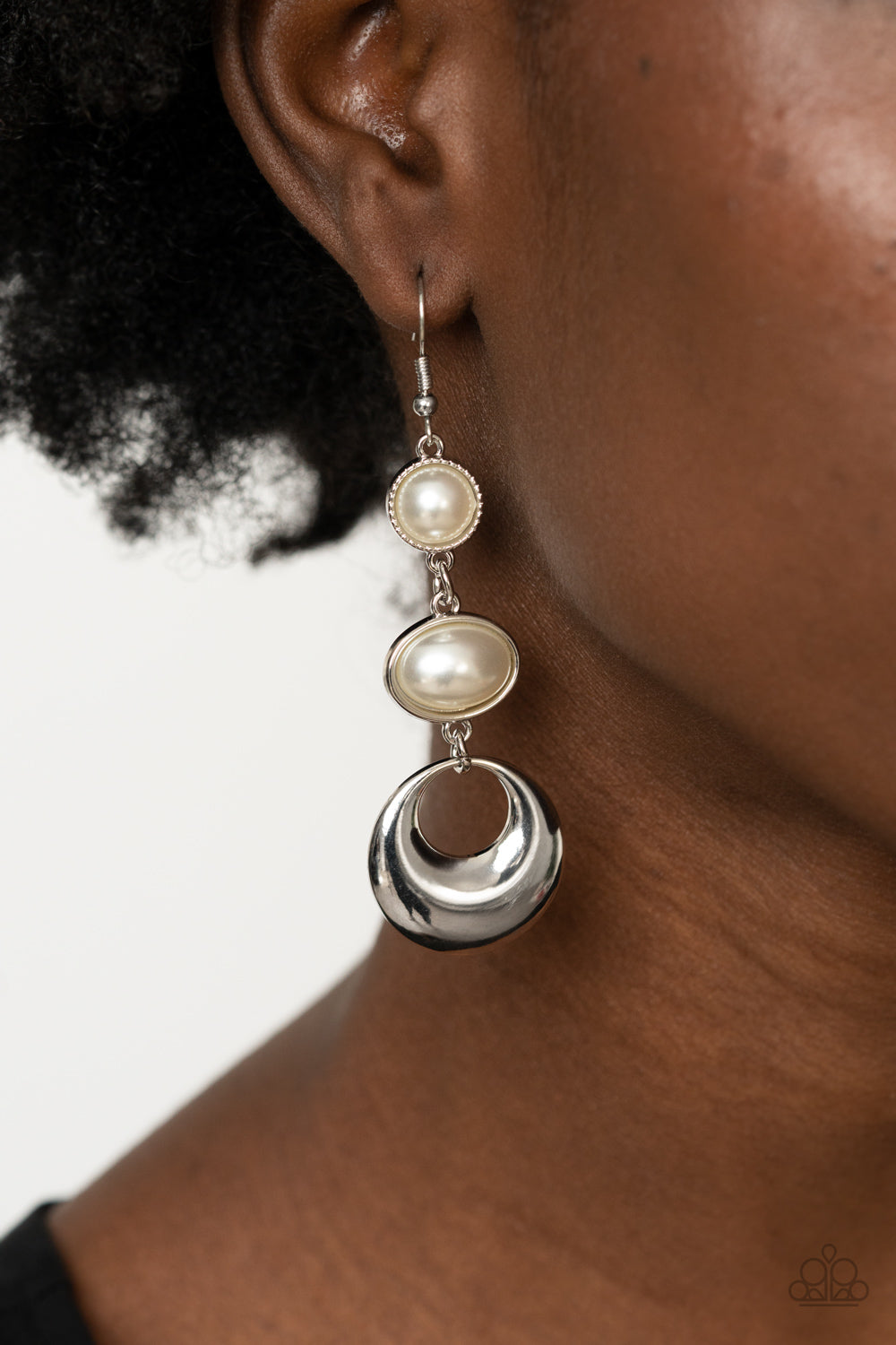 Bubbling To The Surface Earrings - White