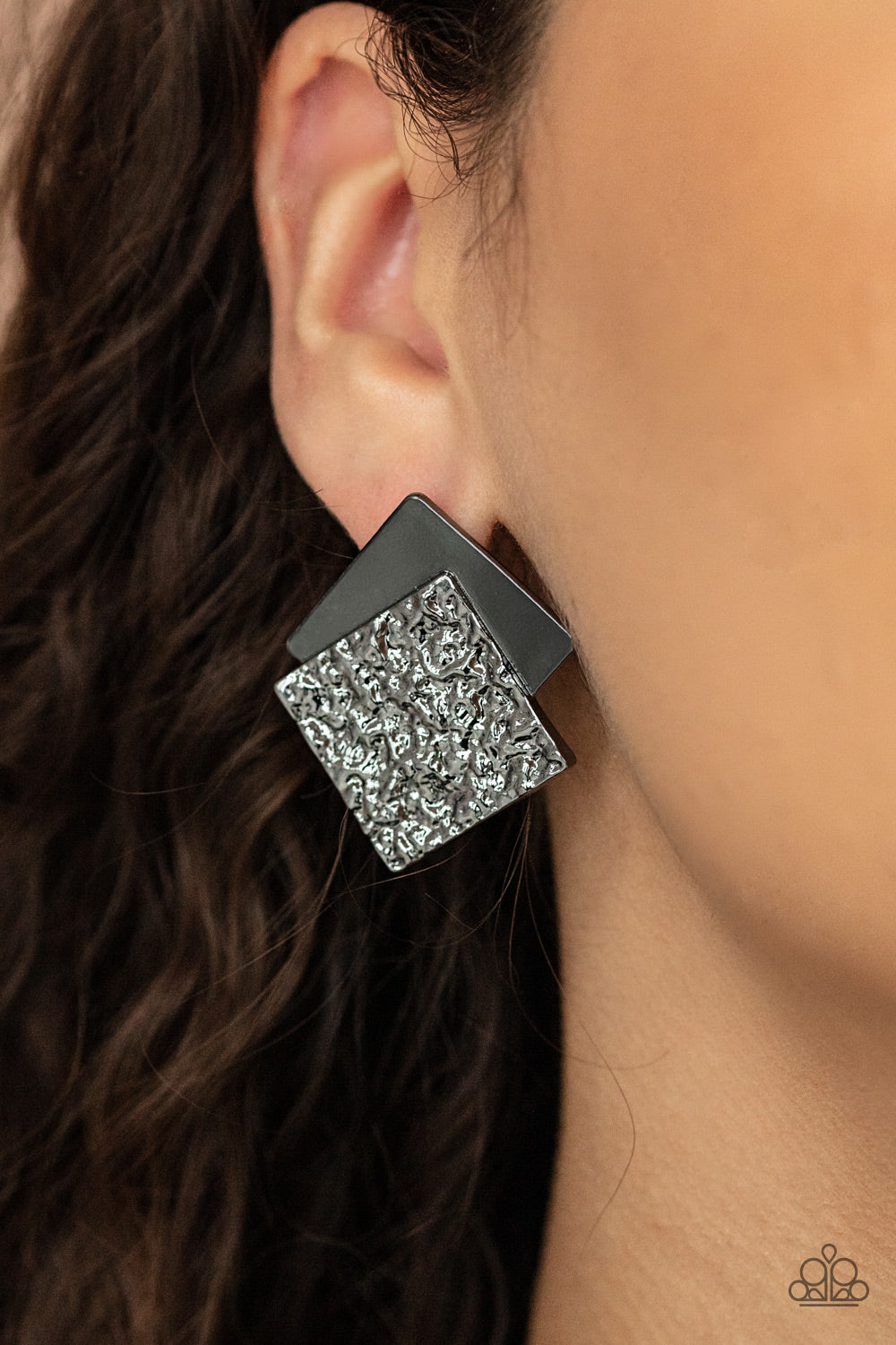Square With Style Earrings - Black