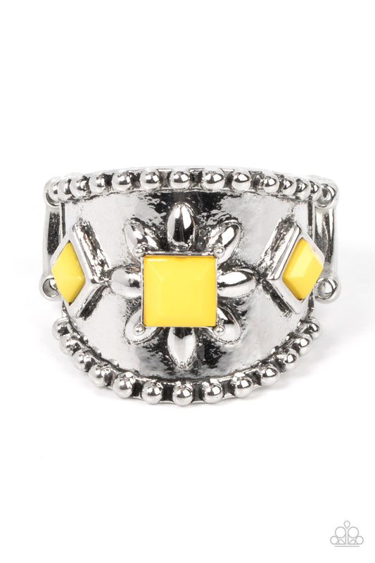 Daisy Diviner Ring - Yellow